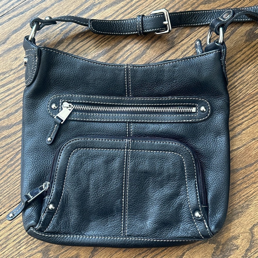Tignanello Black Pebbled Leather Crossbody Organizer Handbag Purse Multi Pocket